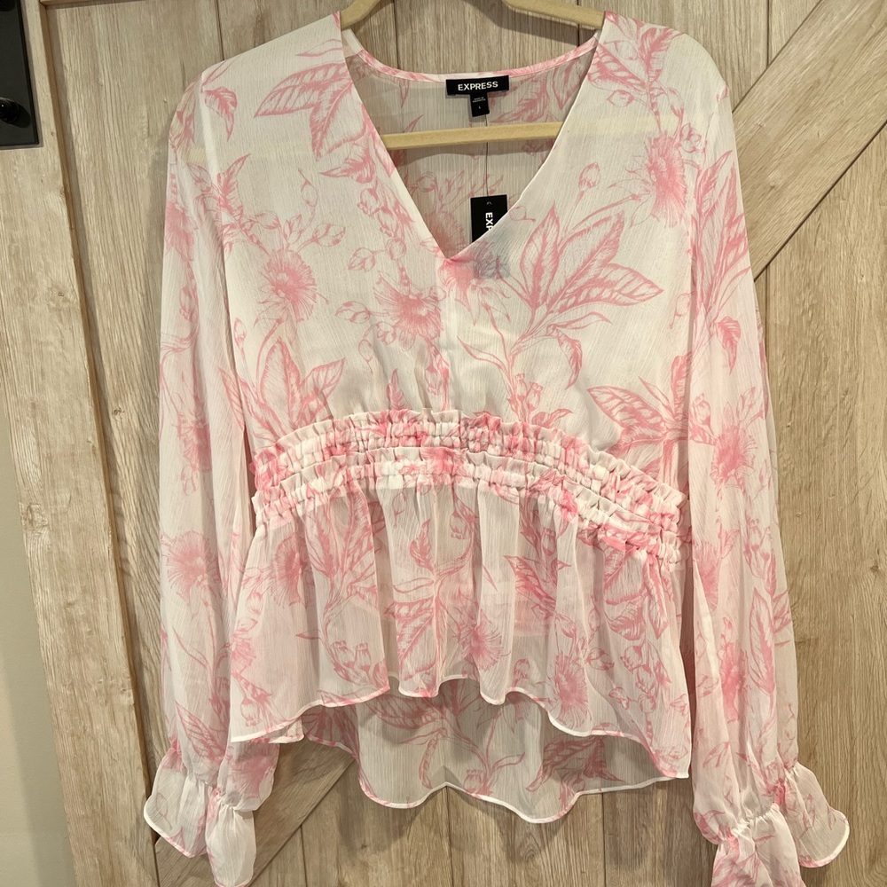 NWT! Gorgeous pink & white blouse